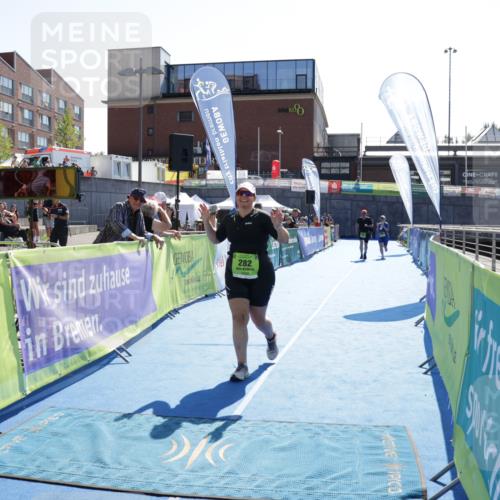 09.08.2026 - GEWOBA Citytriathlon Bremen Yannick Fuchs http://msf.ph/oto/9940840 09.08.2026 15:42:56 Ziel 223, 282 meine-sportfotos.de