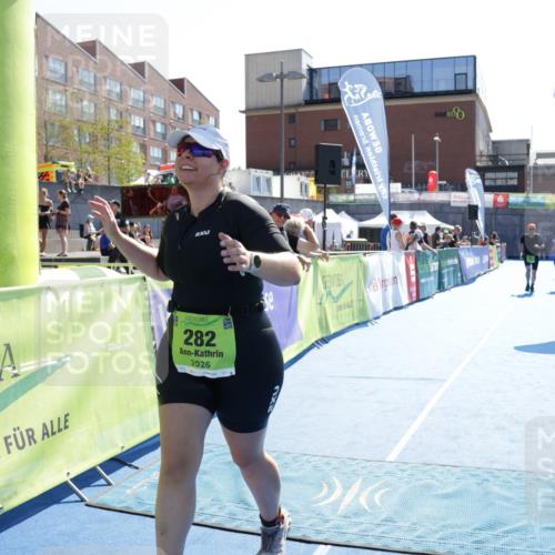 09.08.2026 - GEWOBA Citytriathlon Bremen Yannick Fuchs http://msf.ph/oto/9940849 09.08.2026 15:42:58 Ziel 282, 459 meine-sportfotos.de