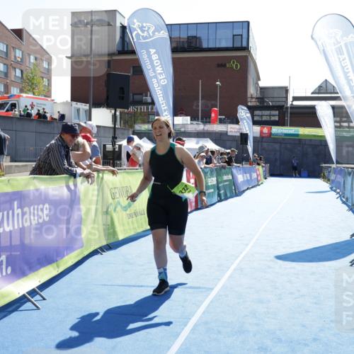 09.08.2026 - GEWOBA Citytriathlon Bremen Yannick Fuchs http://msf.ph/oto/9940898 09.08.2026 15:43:37 Ziel 332 meine-sportfotos.de