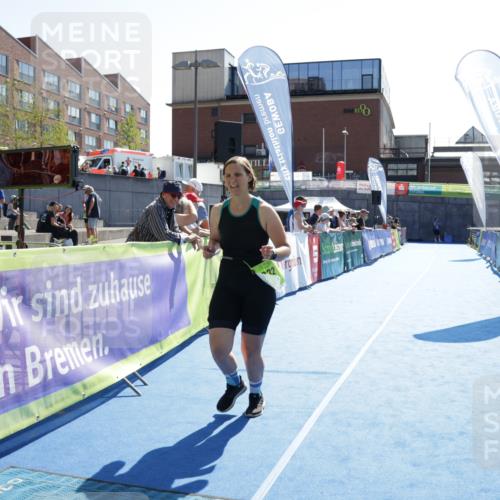 09.08.2026 - GEWOBA Citytriathlon Bremen Yannick Fuchs http://msf.ph/oto/9940904 09.08.2026 15:43:38 Ziel 332 meine-sportfotos.de