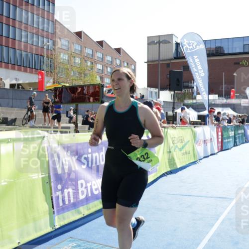 09.08.2026 - GEWOBA Citytriathlon Bremen Yannick Fuchs http://msf.ph/oto/9940911 09.08.2026 15:43:38 Ziel 332 meine-sportfotos.de