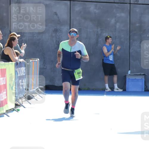 09.08.2026 - GEWOBA Citytriathlon Bremen Yannick Fuchs http://msf.ph/oto/9940914 09.08.2026 15:43:47 Ziel  meine-sportfotos.de
