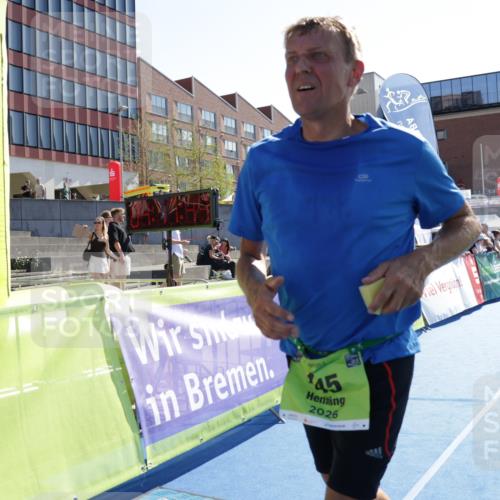 09.08.2026 - GEWOBA Citytriathlon Bremen Yannick Fuchs http://msf.ph/oto/9940976 09.08.2026 15:44:07 Ziel 255, 445, 469, 512 meine-sportfotos.de