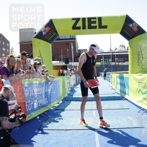 09.08.2026 - GEWOBA Citytriathlon Bremen Yannick Fuchs http://msf.ph/oto/9940989 09.08.2026 13:49:35 Ziel  meine-sportfotos.de