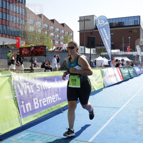 09.08.2026 - GEWOBA Citytriathlon Bremen Yannick Fuchs http://msf.ph/oto/9940990 09.08.2026 15:44:12 Ziel 255, 445, 469, 512 meine-sportfotos.de