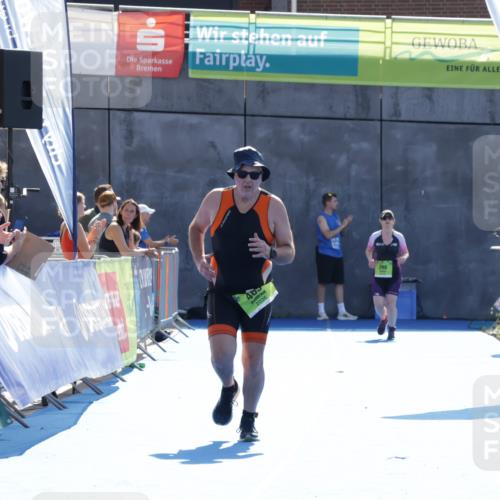 09.08.2026 - GEWOBA Citytriathlon Bremen Yannick Fuchs http://msf.ph/oto/9940999 09.08.2026 15:44:30 Ziel  meine-sportfotos.de