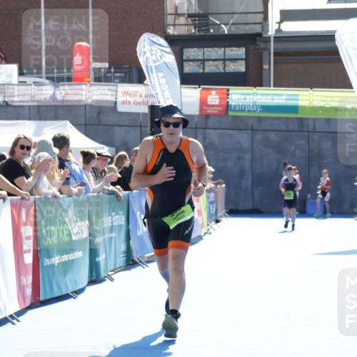 09.08.2026 - GEWOBA Citytriathlon Bremen Yannick Fuchs http://msf.ph/oto/9941006 09.08.2026 15:44:33 Ziel 465 meine-sportfotos.de