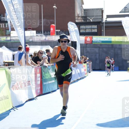 09.08.2026 - GEWOBA Citytriathlon Bremen Yannick Fuchs http://msf.ph/oto/9941007 09.08.2026 15:44:33 Ziel 465 meine-sportfotos.de