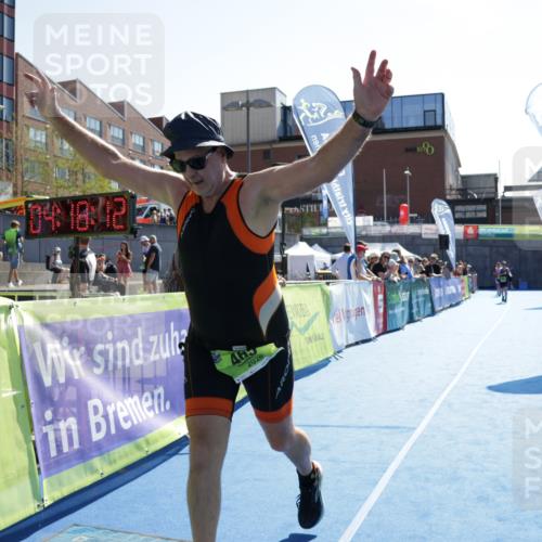 09.08.2026 - GEWOBA Citytriathlon Bremen Yannick Fuchs http://msf.ph/oto/9941018 09.08.2026 15:44:35 Ziel 465 meine-sportfotos.de