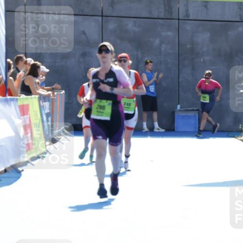 09.08.2026 - GEWOBA Citytriathlon Bremen Yannick Fuchs http://msf.ph/oto/9941022 09.08.2026 15:44:38 Ziel 465 meine-sportfotos.de