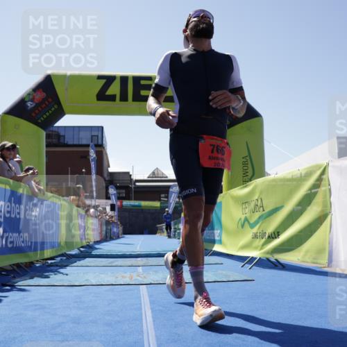 09.08.2026 - GEWOBA Citytriathlon Bremen Yannick Fuchs http://msf.ph/oto/9941073 09.08.2026 13:50:42 Ziel 559, 766 meine-sportfotos.de