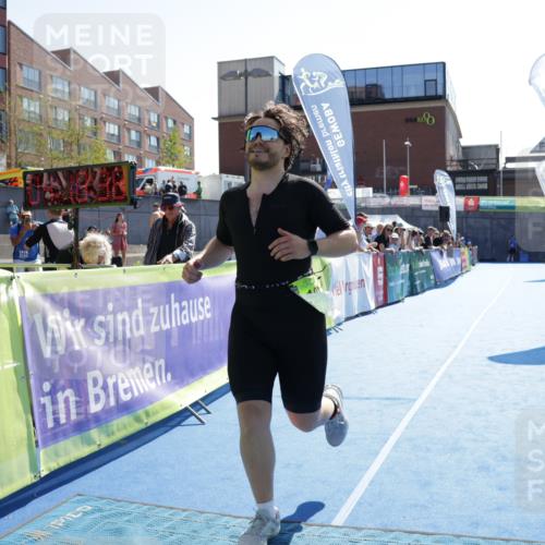 09.08.2026 - GEWOBA Citytriathlon Bremen Yannick Fuchs http://msf.ph/oto/9941092 09.08.2026 15:45:01 Ziel 101, 491 meine-sportfotos.de