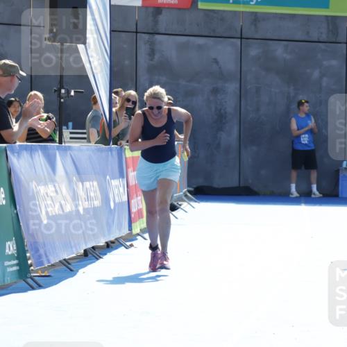 09.08.2026 - GEWOBA Citytriathlon Bremen Yannick Fuchs http://msf.ph/oto/9941099 09.08.2026 15:45:45 Ziel  meine-sportfotos.de