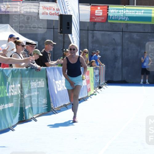 09.08.2026 - GEWOBA Citytriathlon Bremen Yannick Fuchs http://msf.ph/oto/9941103 09.08.2026 15:45:47 Ziel  meine-sportfotos.de