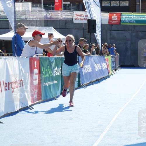 09.08.2026 - GEWOBA Citytriathlon Bremen Yannick Fuchs http://msf.ph/oto/9941108 09.08.2026 15:45:49 Ziel 518 meine-sportfotos.de
