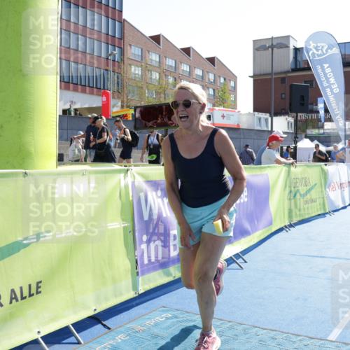 09.08.2026 - GEWOBA Citytriathlon Bremen Yannick Fuchs http://msf.ph/oto/9941127 09.08.2026 15:45:53 Ziel 518 meine-sportfotos.de
