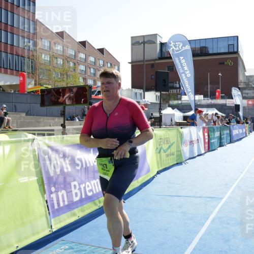 09.08.2026 - GEWOBA Citytriathlon Bremen Yannick Fuchs http://msf.ph/oto/9941152 09.08.2026 15:47:08 Ziel 497 meine-sportfotos.de