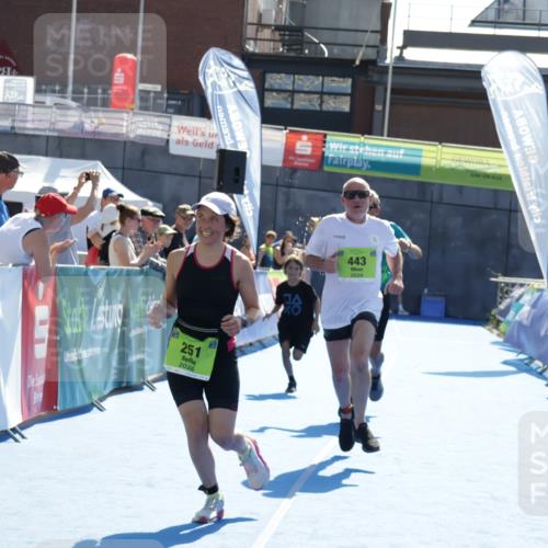 09.08.2026 - GEWOBA Citytriathlon Bremen Yannick Fuchs http://msf.ph/oto/9941161 09.08.2026 15:47:27 Ziel 251, 443 meine-sportfotos.de