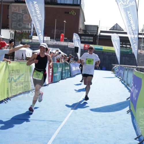 09.08.2026 - GEWOBA Citytriathlon Bremen Yannick Fuchs http://msf.ph/oto/9941165 09.08.2026 15:47:28 Ziel 251, 443 meine-sportfotos.de