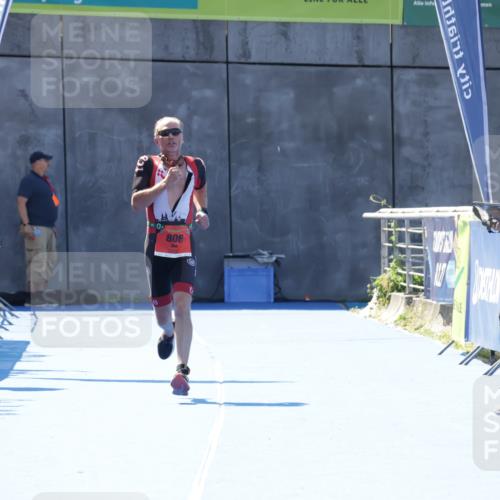 09.08.2026 - GEWOBA Citytriathlon Bremen Yannick Fuchs http://msf.ph/oto/9941204 09.08.2026 13:52:29 Ziel 808 meine-sportfotos.de