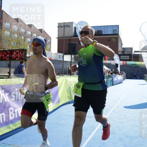 09.08.2026 - GEWOBA Citytriathlon Bremen Yannick Fuchs http://msf.ph/oto/9941212 09.08.2026 15:47:54 Ziel 104, 406, 447 meine-sportfotos.de