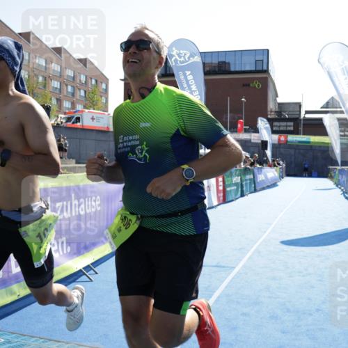 09.08.2026 - GEWOBA Citytriathlon Bremen Yannick Fuchs http://msf.ph/oto/9941214 09.08.2026 15:47:55 Ziel 104, 406, 447 meine-sportfotos.de