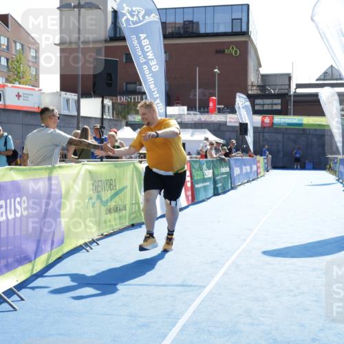 09.08.2026 - GEWOBA Citytriathlon Bremen Yannick Fuchs http://msf.ph/oto/9941220 09.08.2026 15:48:46 Ziel 166 meine-sportfotos.de