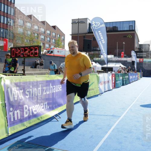 09.08.2026 - GEWOBA Citytriathlon Bremen Yannick Fuchs http://msf.ph/oto/9941229 09.08.2026 15:48:46 Ziel 166 meine-sportfotos.de