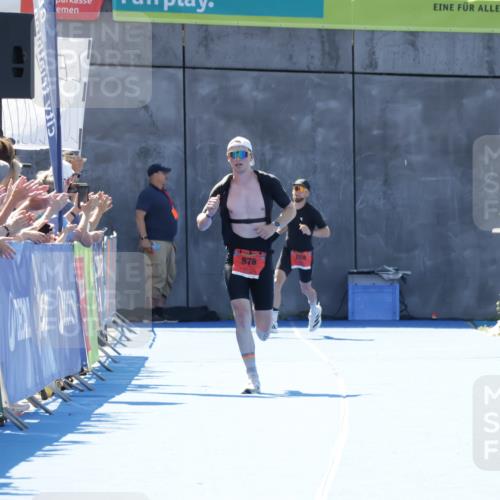 09.08.2026 - GEWOBA Citytriathlon Bremen Yannick Fuchs http://msf.ph/oto/9941234 09.08.2026 13:52:50 Ziel  meine-sportfotos.de