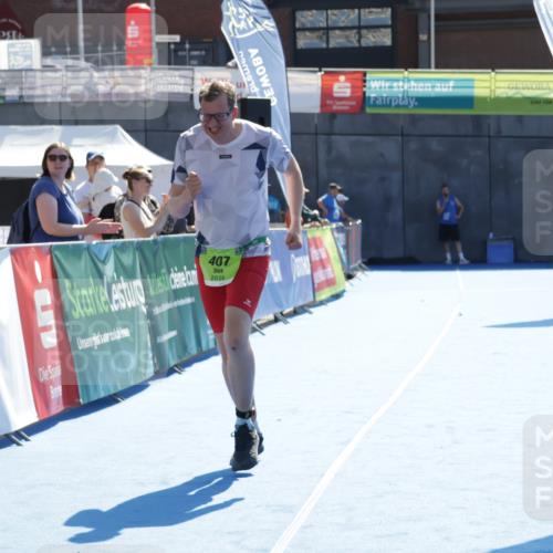 09.08.2026 - GEWOBA Citytriathlon Bremen Yannick Fuchs http://msf.ph/oto/9941244 09.08.2026 15:50:01 Ziel 407 meine-sportfotos.de