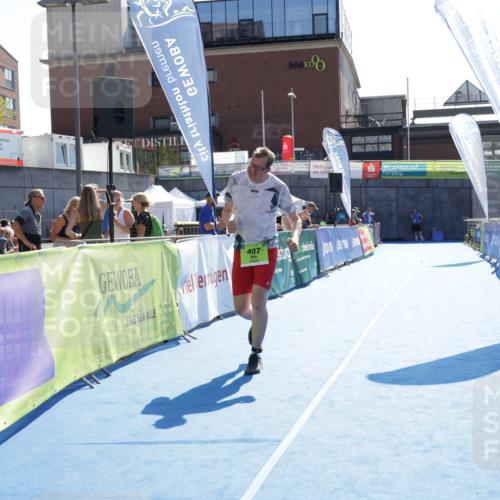 09.08.2026 - GEWOBA Citytriathlon Bremen Yannick Fuchs http://msf.ph/oto/9941248 09.08.2026 15:50:02 Ziel 407 meine-sportfotos.de