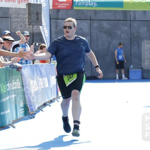 09.08.2026 - GEWOBA Citytriathlon Bremen Yannick Fuchs http://msf.ph/oto/9941261 09.08.2026 15:52:01 Ziel 107 meine-sportfotos.de