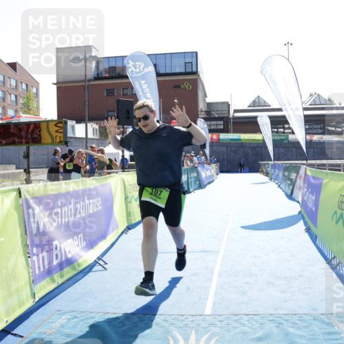 09.08.2026 - GEWOBA Citytriathlon Bremen Yannick Fuchs http://msf.ph/oto/9941266 09.08.2026 15:52:04 Ziel 107 meine-sportfotos.de