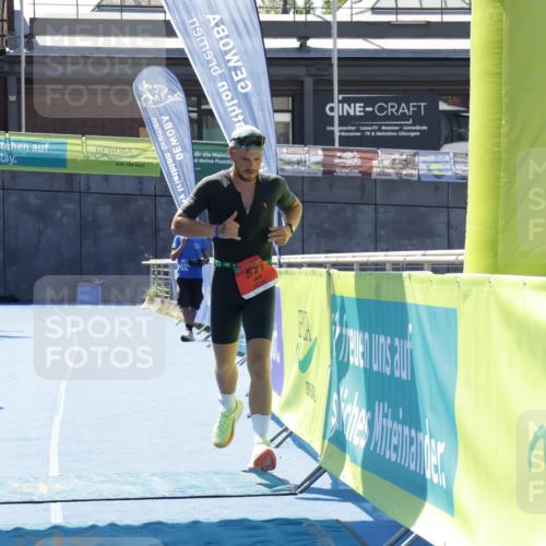 09.08.2026 - GEWOBA Citytriathlon Bremen Yannick Fuchs http://msf.ph/oto/9941280 09.08.2026 13:53:09 Ziel 571 meine-sportfotos.de