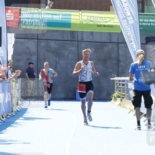 09.08.2026 - GEWOBA Citytriathlon Bremen Yannick Fuchs http://msf.ph/oto/9941291 09.08.2026 13:53:29 Ziel 702 meine-sportfotos.de
