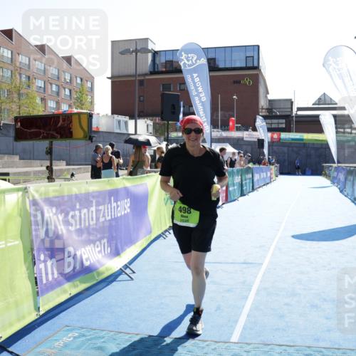 09.08.2026 - GEWOBA Citytriathlon Bremen Yannick Fuchs http://msf.ph/oto/9941299 09.08.2026 15:52:45 Ziel 498 meine-sportfotos.de