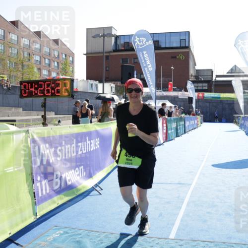 09.08.2026 - GEWOBA Citytriathlon Bremen Yannick Fuchs http://msf.ph/oto/9941301 09.08.2026 15:52:45 Ziel 498 meine-sportfotos.de