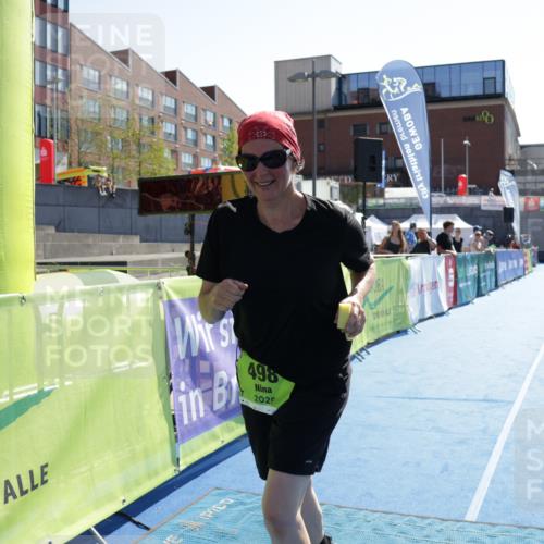 09.08.2026 - GEWOBA Citytriathlon Bremen Yannick Fuchs http://msf.ph/oto/9941307 09.08.2026 15:52:45 Ziel 498 meine-sportfotos.de