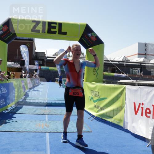 09.08.2026 - GEWOBA Citytriathlon Bremen Yannick Fuchs http://msf.ph/oto/9941325 09.08.2026 13:53:39 Ziel 623 meine-sportfotos.de