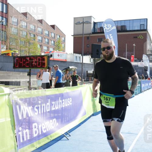 09.08.2026 - GEWOBA Citytriathlon Bremen Yannick Fuchs http://msf.ph/oto/9941327 09.08.2026 15:53:26 Ziel 167 meine-sportfotos.de