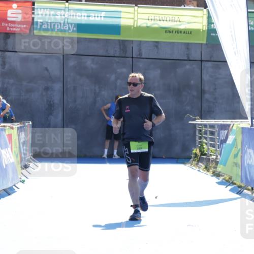 09.08.2026 - GEWOBA Citytriathlon Bremen Yannick Fuchs http://msf.ph/oto/9941339 09.08.2026 15:55:17 Ziel  meine-sportfotos.de