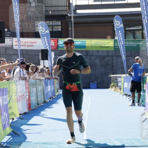 09.08.2026 - GEWOBA Citytriathlon Bremen Yannick Fuchs http://msf.ph/oto/9941340 09.08.2026 13:54:23 Ziel 687 meine-sportfotos.de