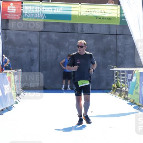 09.08.2026 - GEWOBA Citytriathlon Bremen Yannick Fuchs http://msf.ph/oto/9941341 09.08.2026 15:55:17 Ziel  meine-sportfotos.de