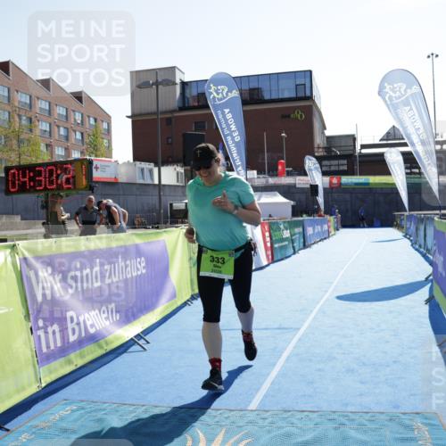 09.08.2026 - GEWOBA Citytriathlon Bremen Yannick Fuchs http://msf.ph/oto/9941383 09.08.2026 15:56:45 Ziel 333 meine-sportfotos.de