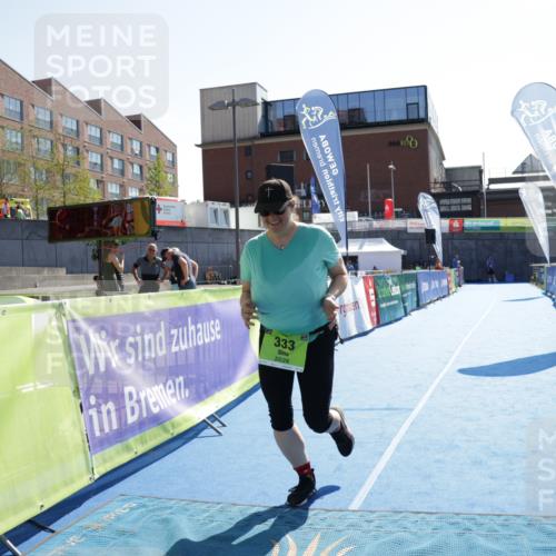 09.08.2026 - GEWOBA Citytriathlon Bremen Yannick Fuchs http://msf.ph/oto/9941385 09.08.2026 15:56:45 Ziel 333 meine-sportfotos.de
