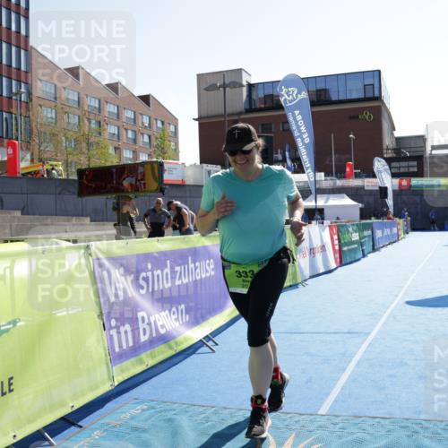 09.08.2026 - GEWOBA Citytriathlon Bremen Yannick Fuchs http://msf.ph/oto/9941387 09.08.2026 15:56:45 Ziel 333 meine-sportfotos.de
