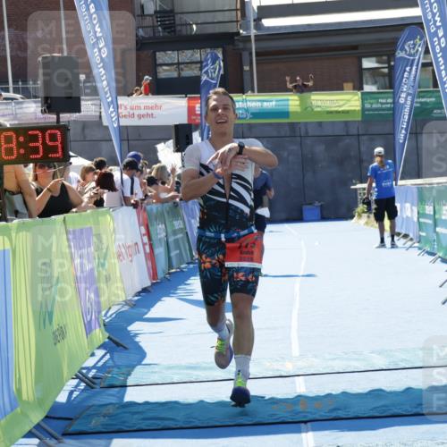 09.08.2026 - GEWOBA Citytriathlon Bremen Yannick Fuchs http://msf.ph/oto/9941398 09.08.2026 13:55:02 Ziel 705, 775 meine-sportfotos.de