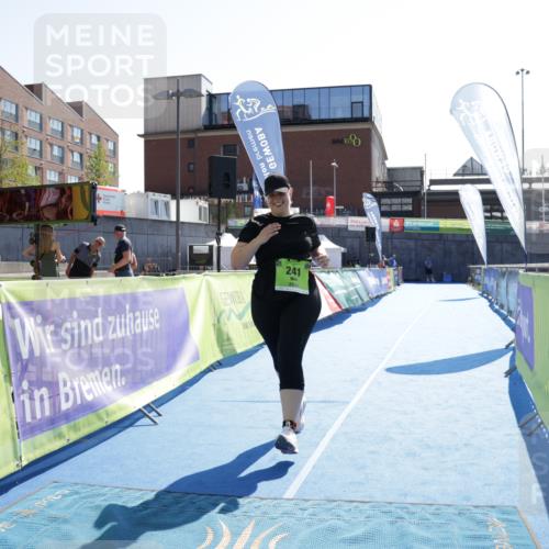 09.08.2026 - GEWOBA Citytriathlon Bremen Yannick Fuchs http://msf.ph/oto/9941402 09.08.2026 15:57:23 Ziel 241 meine-sportfotos.de