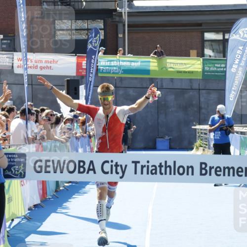 09.08.2026 - GEWOBA Citytriathlon Bremen Yannick Fuchs http://msf.ph/oto/9941432 09.08.2026 13:55:11 Ziel 1004, 1004 meine-sportfotos.de