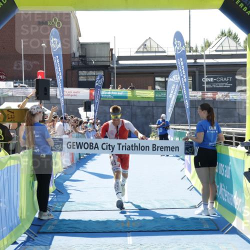 09.08.2026 - GEWOBA Citytriathlon Bremen Yannick Fuchs http://msf.ph/oto/9941435 09.08.2026 13:55:11 Ziel 1004, 1004 meine-sportfotos.de